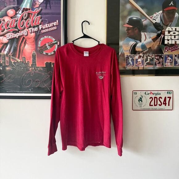 Gildan Men's Red and Burgundy T-shirt - Picture 2 of 6